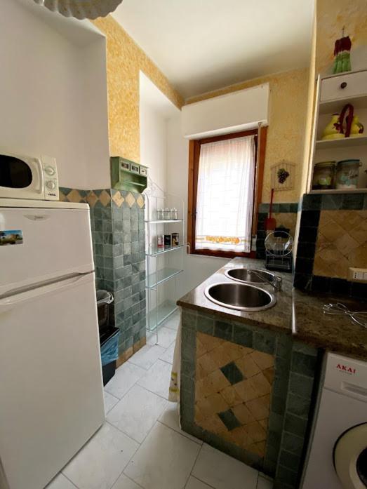 Casa Vacanze Margherita Porto Torres Bagian luar foto