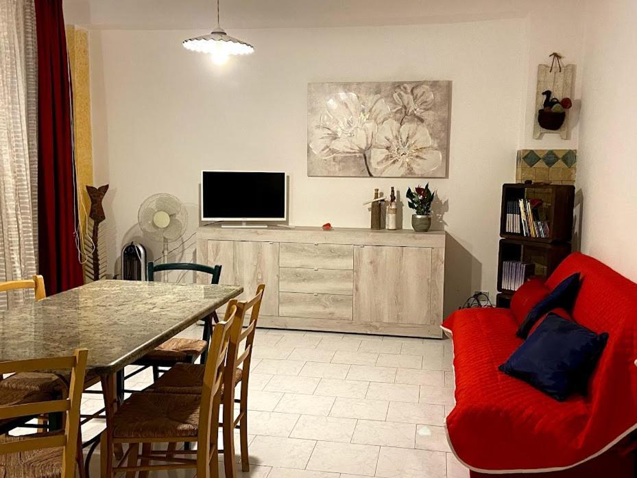 Casa Vacanze Margherita Porto Torres Bagian luar foto