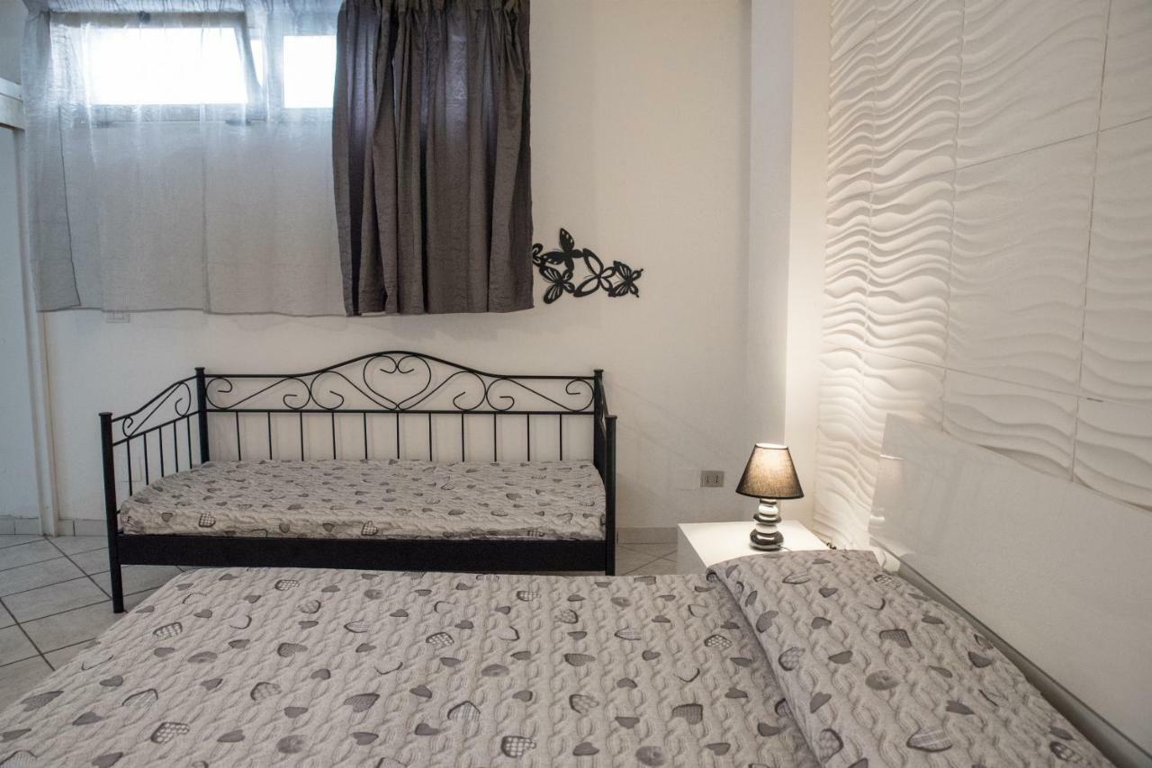Casa Vacanze Margherita Porto Torres Bagian luar foto