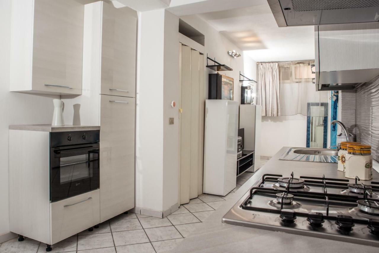 Casa Vacanze Margherita Porto Torres Bagian luar foto